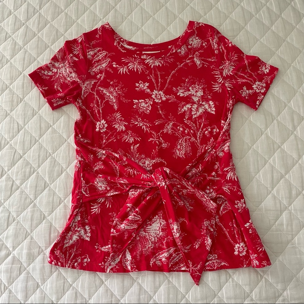Maeve by Anthropologie Sherbrook Tie Front Knot Short Sleeve T Shirt in Red Trop
